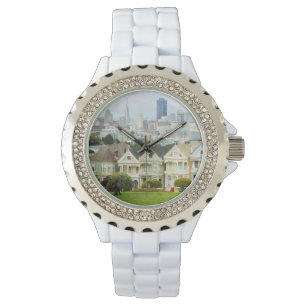 Gemalte Damen, viktorianische Häuser und Skyline Armbanduhr
