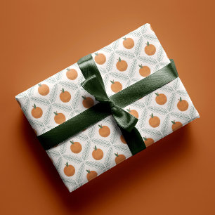 Gemalte Orangen und Kiefern-Diamantmuster-Weihnach Geschenkpapier