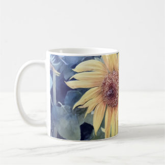 Gemalte Sonnenblumen mit einer Biene Kaffeetasse