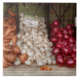 Gemüse - Süßkartoffeln, Knoblauch und Zwiebeln Fliese
