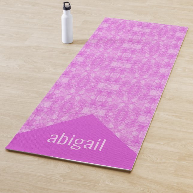 Gemusterte Eleganz in rosa Monogramm Yogamatte (Beispiel)