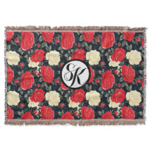 Gemustertes Monogramm aus Red & Creme Rose