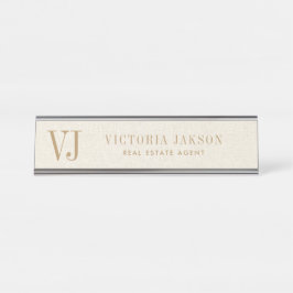 Gemütliche hellbeige Leine mit Tan Monogram Schreibtischnamensplakette