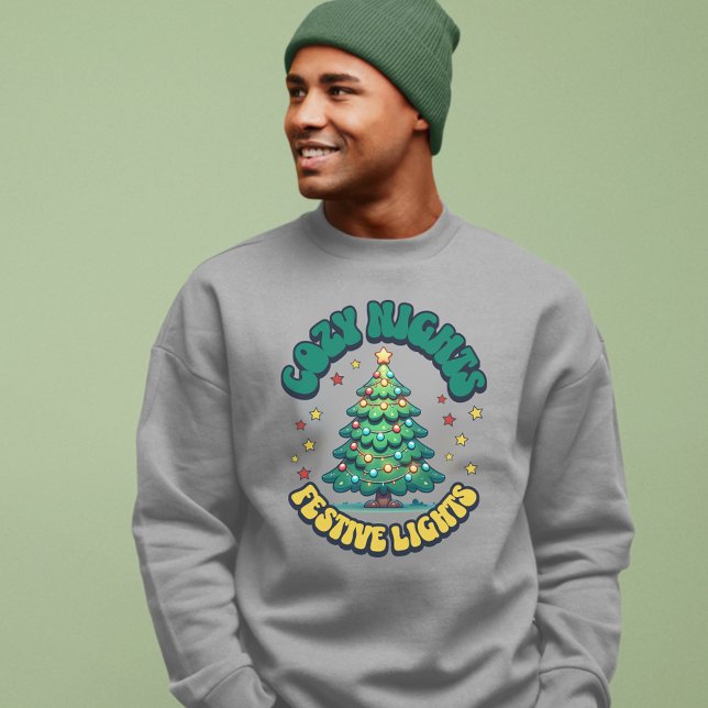 Gemütliche Nächte, festliche Lichter Weihnachtsbau Sweatshirt (Von Creator hochgeladen)