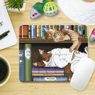 Gemütliche Schlafende Katzen Bücherregal Illustrat Mousepad