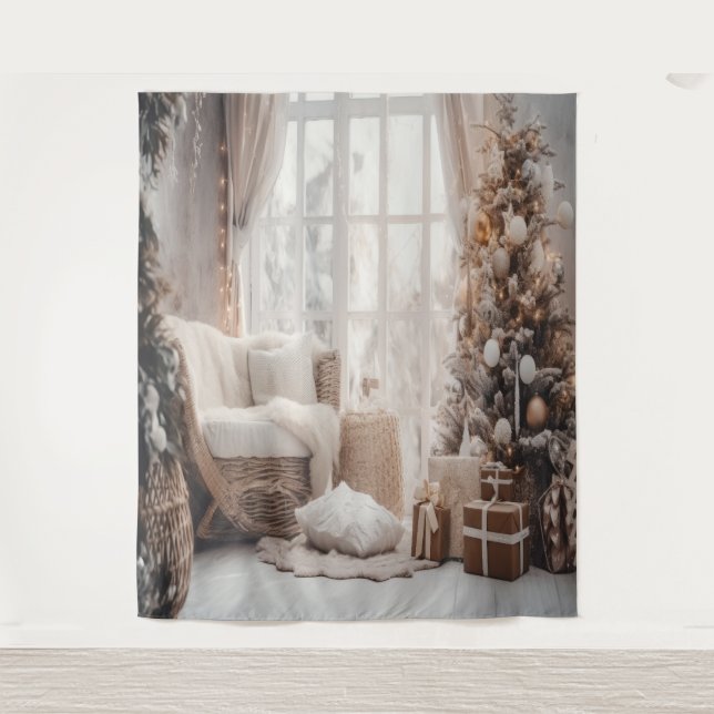Gemütlicher Sessel, schneeweites Fenster und elega Wandteppich (Vorderseite)