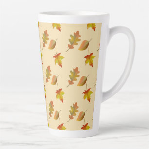 Gemütliches Blätter aus Herbstapel Blätter aus Eic Milchtasse