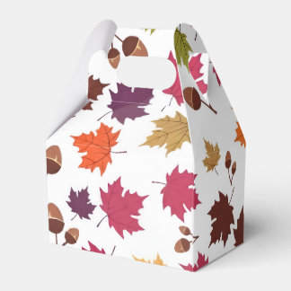 Gemütliches Herbstlaub und Eicheln Fallmuster Geschenkschachtel
