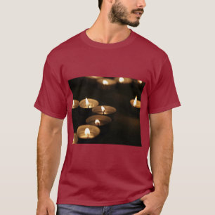 Gemütliches Kerzenlicht Ästhetik Grafik T-Shirt