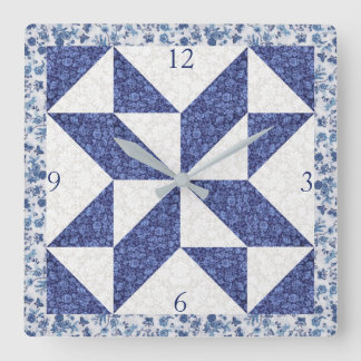 Gemütliches Land Blau Weiß Calico Falsches Quiltqu Quadratische Wanduhr