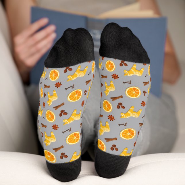 Gemütliches Lebkuchen & Orange Slice Holiday Socks Socken (Unterseite)