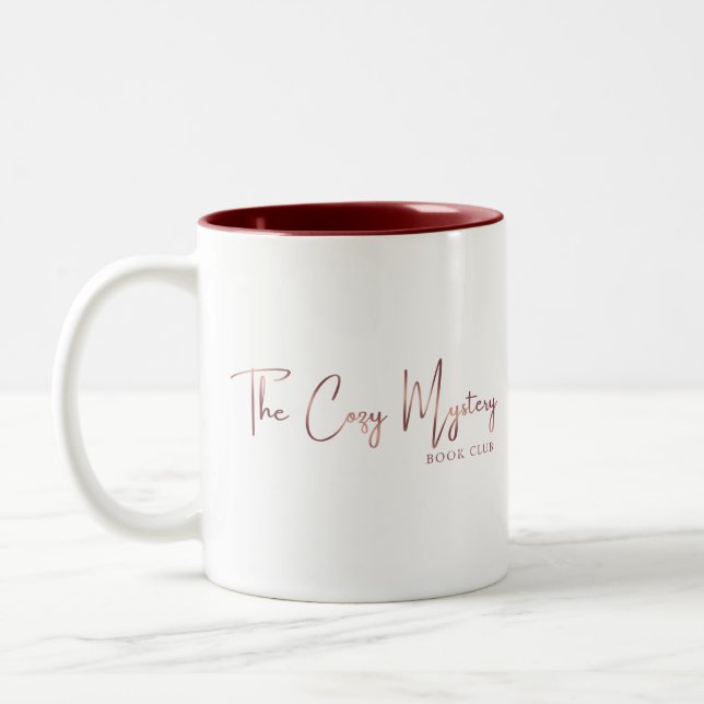 Gemütliches Mystery Book Club Sleuther Zweifarbige Tasse (Links)