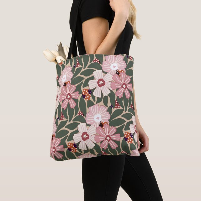Gemütliches Woodland Ladybugs & Wildblume Earthy C Tasche (Von Nahem)