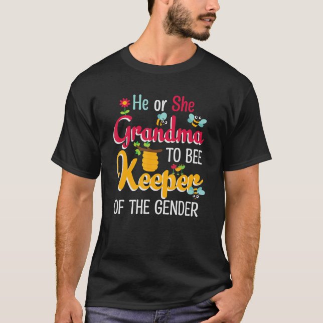 Gender Reveal Ankündigung Oma zu halten H T-Shirt (Vorderseite)