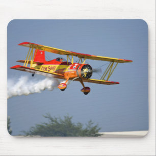 Gene Soucy beim Kunstflug in Grumman Mousepad