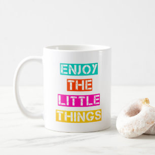 Genießen Sie die Kleinen Dinge - farbenfrohe Retro Kaffeetasse