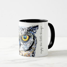 Genießen Sie die Kleinigkeitseule Tasse