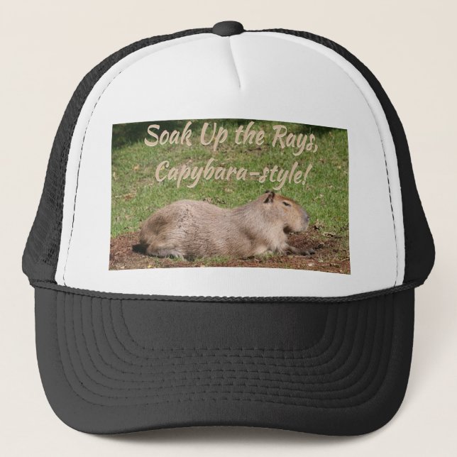 Genießen Sie die Rays im Capybara-Stil! Truckerkappe (Vorderseite)