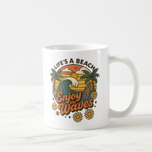 Genießen Sie die Wellen – Lebendiger Strand Leben Kaffeetasse