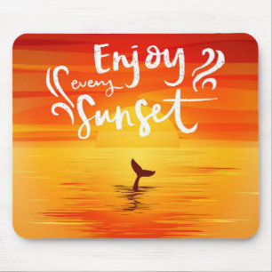 Genießen Sie jeden Sonnenuntergang mit Dolphin Sch Mousepad