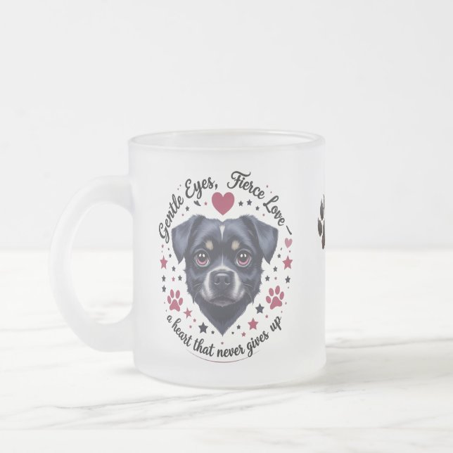 Gentle Eyes, Fierce Liebe - Hunde Mattierte Tasse (Links)