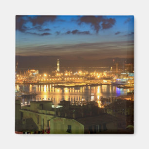 Genua und der Hafen am Abend Magnet