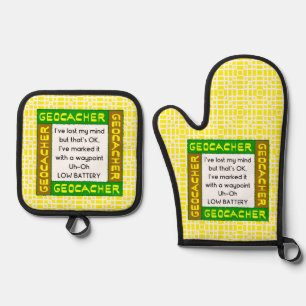 Geocacher verlor den Geist in Grün Ofenhandschuh & Topflappen-Set