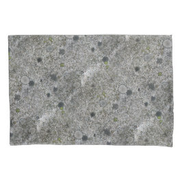 Geologie-Felsen-grauer Granit mit grünem Moos Kissenbezug