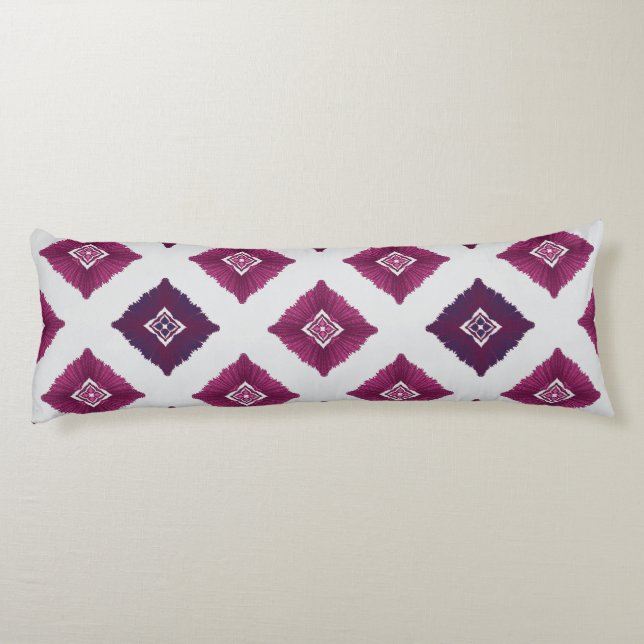Geometric Ethnic Pattern Body Pillow – Burgundy Re Seitenschläferkissen (Rückseite)