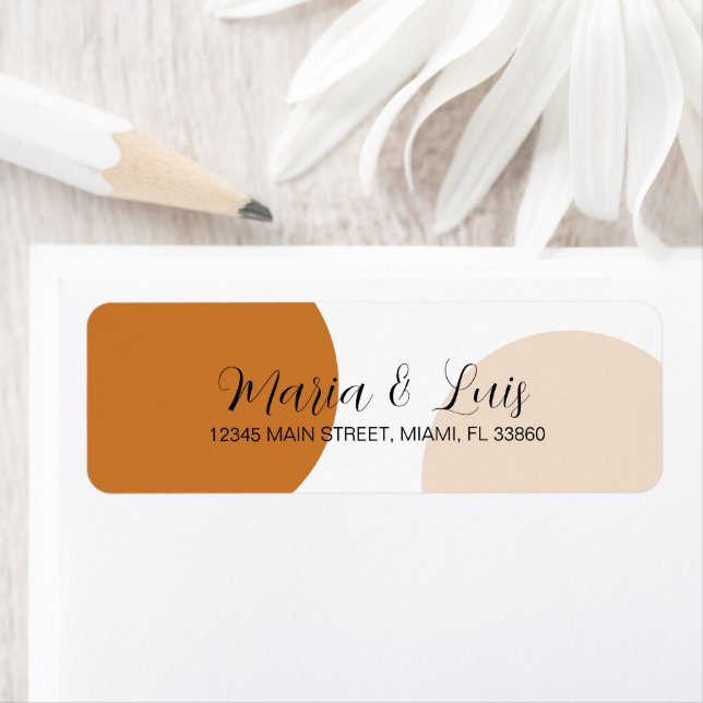 GEOMETRIC Tan Terracotta Circular Wedding Label (Insitu)