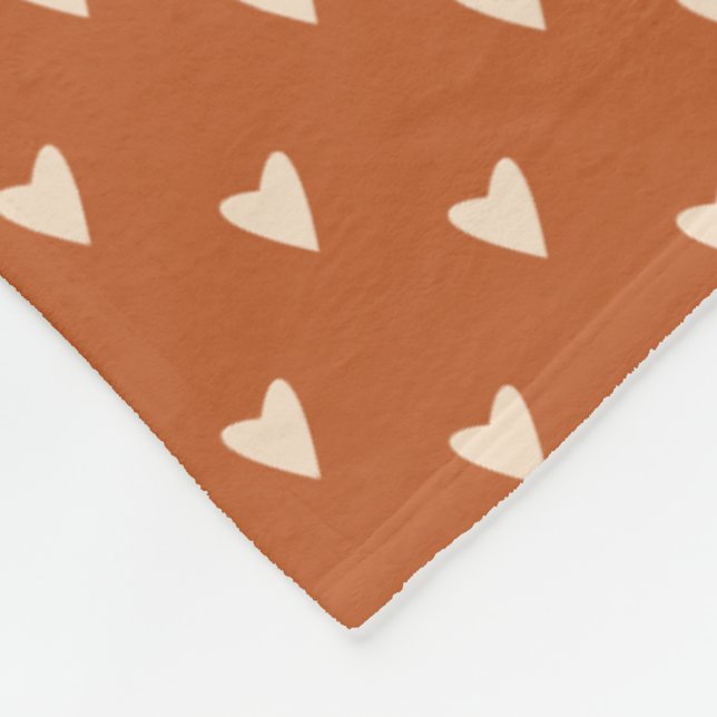 Geometrie in Liebe - Creme auf rotem Ocker - Muste Fleecedecke (Ecke)