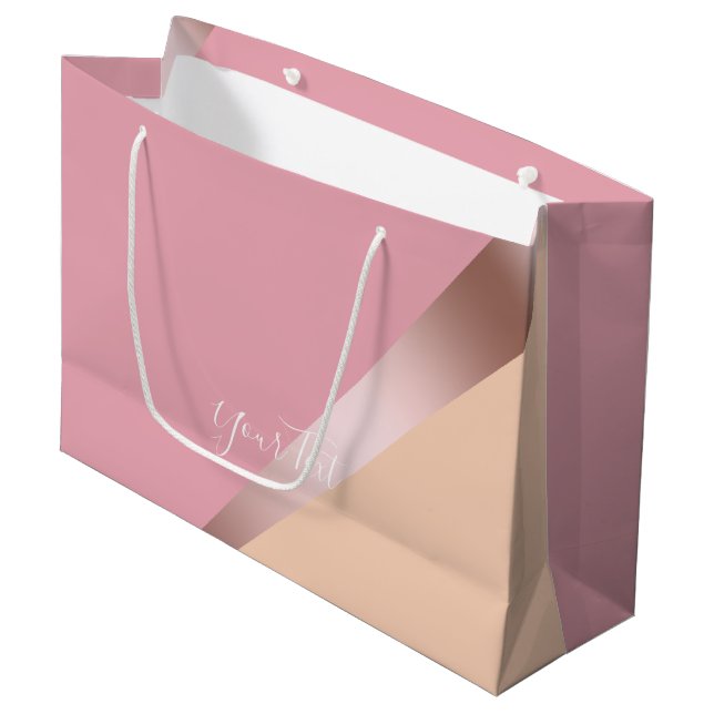 geometrisch goldfarbene Rose, elegant, rosa und or Große Geschenktüte (Vorderseite Schrägansicht)