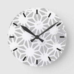 geometrisch-grau-weiße Muster Runde Wanduhr