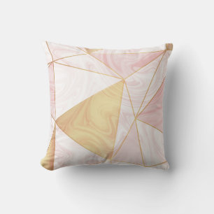 geometrische Dreiecke aus rosa und goldfarbenem Ma Kissen