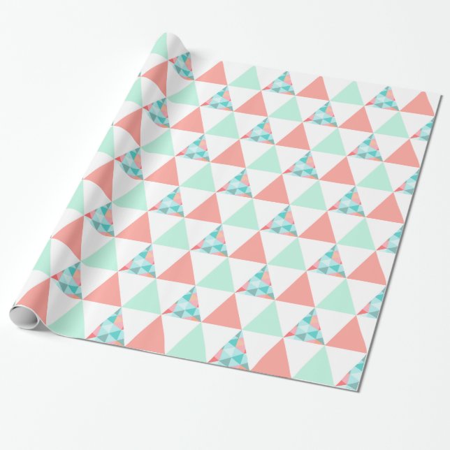 Geometrische Dreiecke Minusgrau-Korallenrosa Muste Geschenkpapier (Ungerollt)