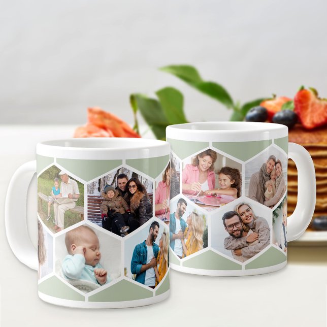 Geometrische FotoCollage 9 Bildanzeige grün Jumbo-Tasse (Jumbo photo mug with 9 of your favorite pics and sage green hexagon honeycomb pattern)