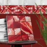 Geometrische rote Marmorkunst Fliese<br><div class="desc">Diese wunderschöne Fliese ist Teil meiner "Ich sehe rot" Fliesenkollektion mit Rot- und Orangetönen in verschiedenen Texturen - Aquarell, Marmor, Age, Karneval, Zitrine. Nutzen Sie es, um ein atemberaubendes Aussehen im Bad oder in der Dusche zu schaffen - Akzente Fliesenmosaik hinter dem Mixer oder der Badewanne zum Beispiel, oder benutzen...</div>