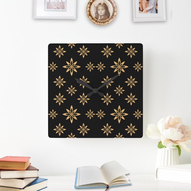 Geometrische, sternähnliche Blume Quadratische Wanduhr (Von Creator hochgeladen)