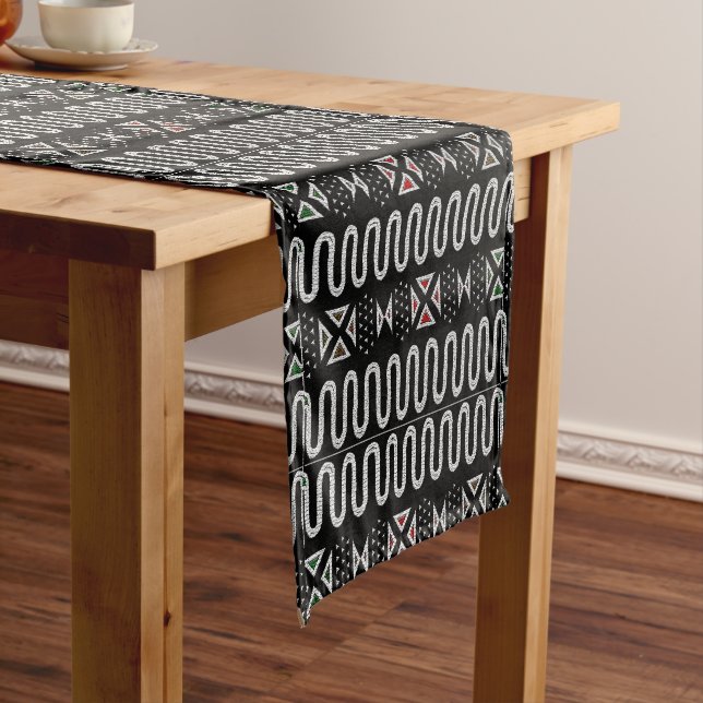 Geometrische Tribal Art Kurzer Tischläufer (Beispiel)