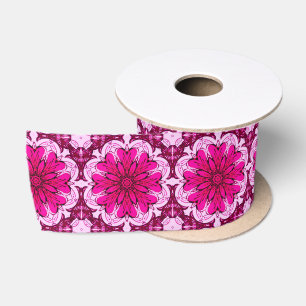 Geometrisches Blumenmuster in Burgund & Magenta Satinband