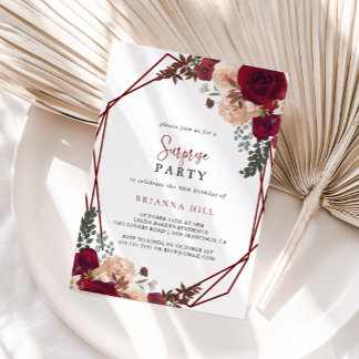 Geometrisches Burgundy Pink Floral Surprise Party Einladung