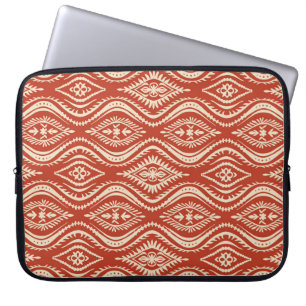 Geometrisches Folklore-Ornament mit Wellen. Orient Laptopschutzhülle