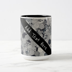 Geometrisches, graues, weißes und schwarzes Hexag Zweifarbige Tasse