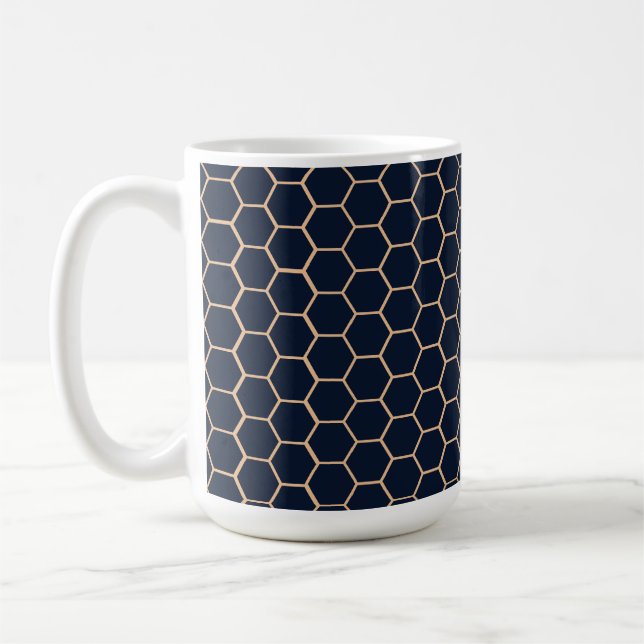 Geometrisches hellgelb auf dunkelblauem Hexagon Kaffeetasse (Links)
