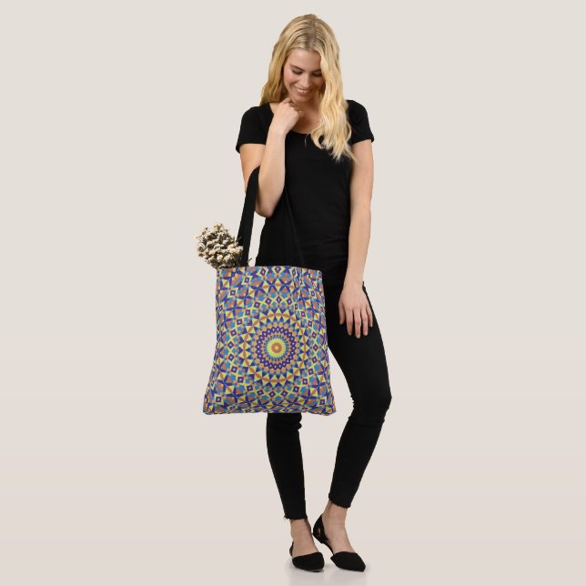 Geometrisches Mandala 2 Tasche (Am Model)