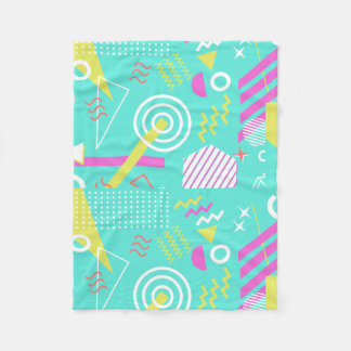 geometrisches Muster 90s Fleecedecke