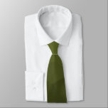 geometrisches Muster der Artenrochen Krawatte<br><div class="desc">Army grüne Gefälle geometrische Maschenmuster dreiecke ombre. Army green dunkelolivhue für Soldatengeschirr,  Camouflage. Es imitiert natürliche militärische Landschaften,  Widerstandskraft,  Ausdauer,  Widerstandskraft. Erdige Untertöne verbinden sich mit der Natur,  Erdung. Symbolisiert militärisches Vermächtnis,  Nutzen im Freien.</div>
