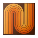 Geometrisches Muster der Streifen im Retro-Stil de Fliese<br><div class="desc">70er Retro Vintage geometrische Gestaltung in Braun Orange und Gelb.</div>