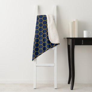 Geometrisches Muster für Navy Blue & Gold Hexagon Sherpadecke