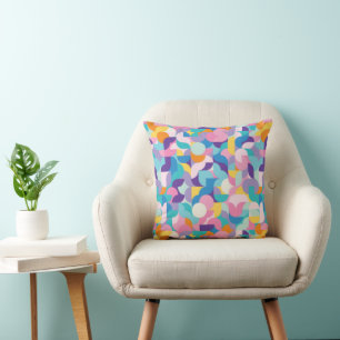 Geometrisches Muster lila und rosa Kissen